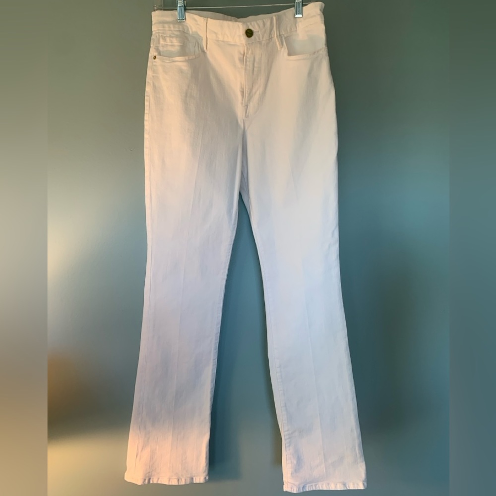 Frame le mini boot white jeans, size 31. Super cute fit!